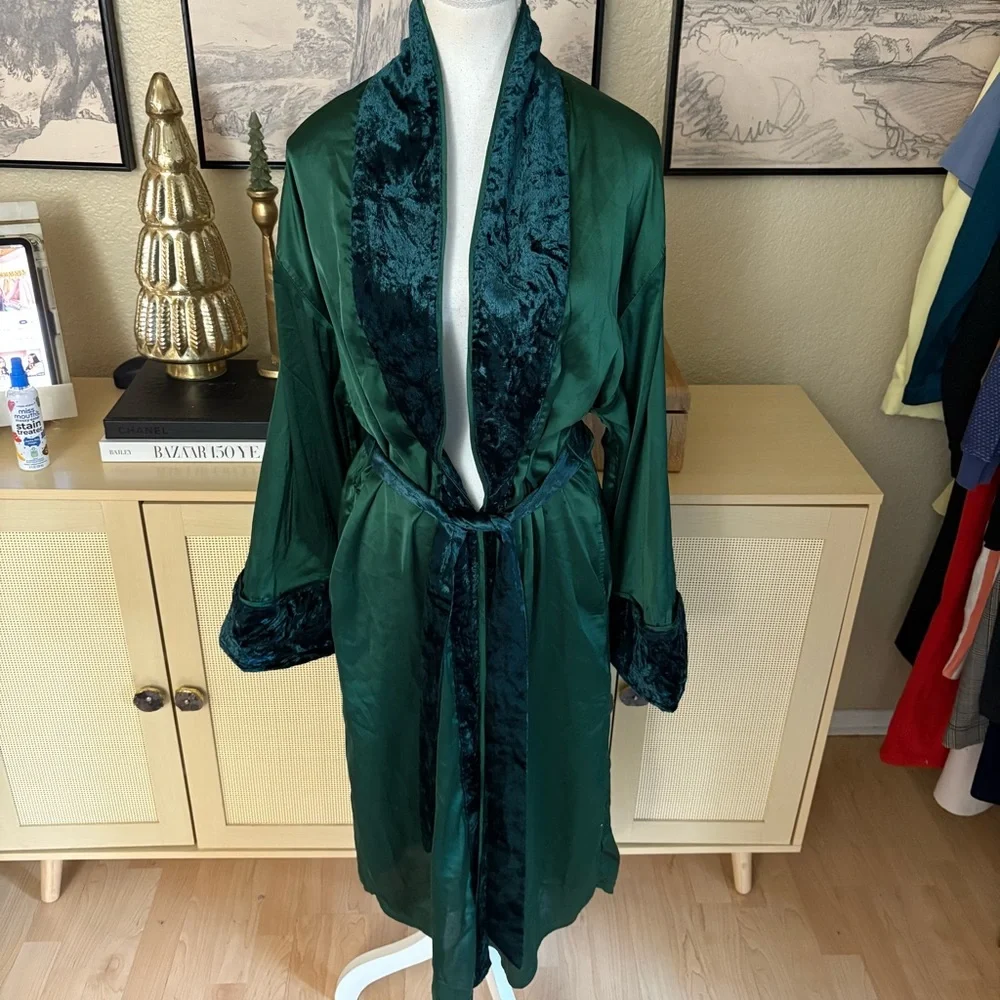 ANTHROPOLOGIE Sleek Floral Sequin & Embroidered Robe in Emerald Green Size S / M - Picture 4 of 8